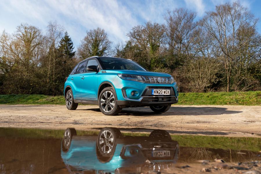  Suzuki Vitara Hybrid AllGrip 2020 года  (UK) (фото 11 из 22)